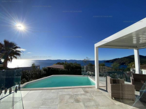 Villa moderne avec piscine et climatisation - FR-1-100-328